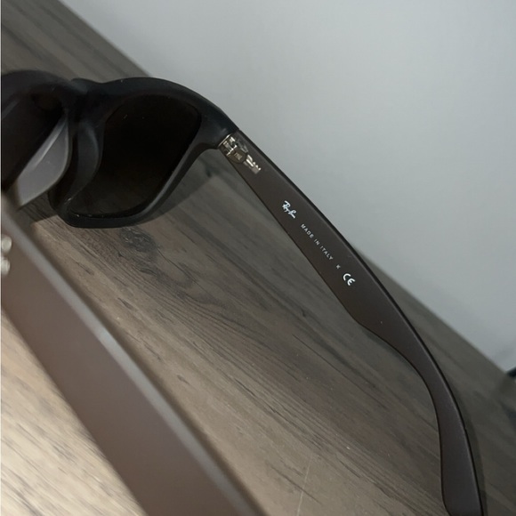 RAY-BAN JUSTIN CLASSIC SUNGLASSES - Picture 3 of 4